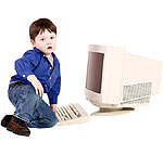 Ύπνος και παιδιά: Η τηλεόραση και οι υπολογιστές με το διαδίκτυο κλέβουν ύπνο από τα παιδιά, με μακροχρόνιες σοβαρές συνέπειες.