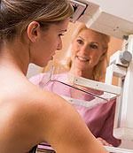 Οι γυναίκες που κάνουν ανιχνευτική μαστογραφία έχουν λιγότερες πιθανότητες να πεθάνουν από καρκίνο του μαστού σε σύγκριση με τις γυναίκες που δεν κάνουν την εξέταση