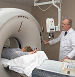 Εγκεφαλικά επεισόδια: Η αξονική τομογραφία πρέπει να γίνεται εντός 25 λεπτών από την εισαγωγή σε νοσοκομείο ασθενούς με υποψία εγκεφαλικού επεισοδίου ανεξάρτητα από την ώρα έναρξης των συμπτωμάτων τους.