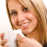 Η καφεΐνη του καφέ είναι σε θέση να προσφέρει μια μέτρια μείωση του πόνου κατά τη διάρκεια έντονων σωματικών προσπαθειών όπως η ποδηλασία.