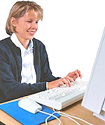 Οι χρήστες των υπολογιστών, δεν πρέπει να ξεχνούν να κάνουν τακτικά διαλείμματα, να χαλαρώνουν και να τεντώνουν τα δάκτυλα τους κατά τη διάρκεια της εργασίας τους.